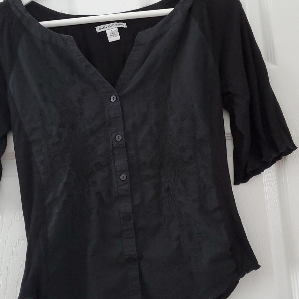 3/$15 👚 Dalia Collection Blouse 👚, size Small